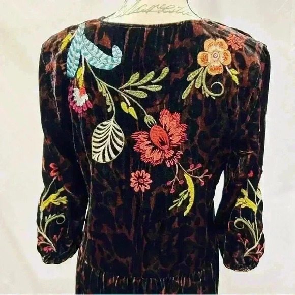NWT Johnny Was JWLA Isabella Velvet
Embroider Tiered Maxi Dress Petite
Boho Chic - Picture 7 of 11